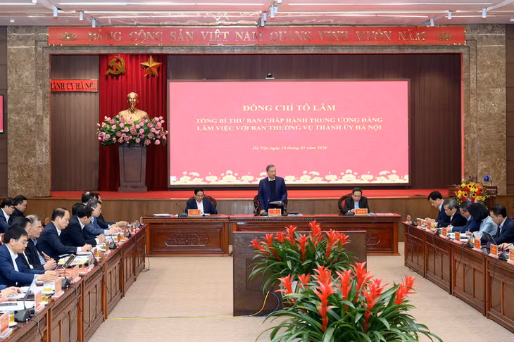 Tổng Bí thư Tô Lâm, Thủ tướng Chính phủ Phạm Minh Chính và Chủ tịch Quốc hội Trần Thanh Mẫn chủ trì buổi làm việc với Ban Thường vụ Thành ủy Hà Nội. (Ảnh: ĐĂNG KHOA)