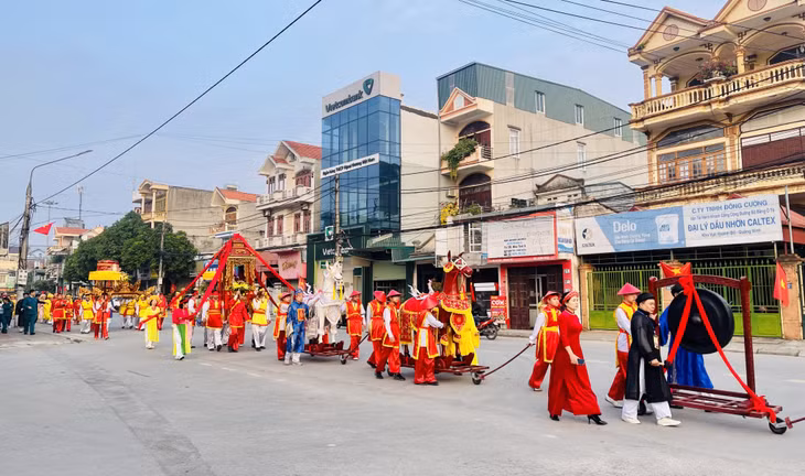 Lễ rước kiệu tại Lễ hội đình Trới 2026.