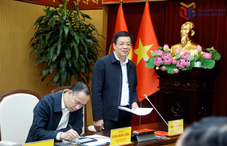 Đồng chí Nguyễn Văn Hồi, Chủ nhiệm Ủy ban Kiểm tra Tỉnh ủy, phát biểu tại buổi làm việc.