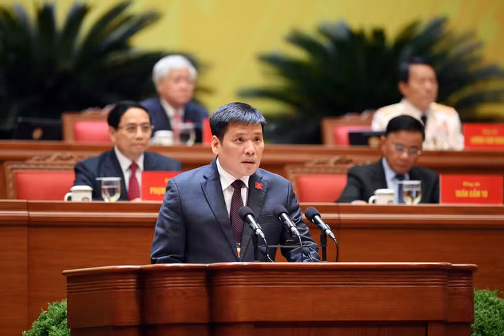 Đồng chí Nguyễn Thanh Bình, Phó Trưởng ban Tổ chức Trung ương, trình bày tham luận tại phiên thảo luận.