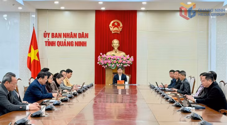 Đồng chí Nguyễn Văn Công Phó chủ tịch UBND tỉnh dự hội nghị tại điểm cầu Quảng Ninh.