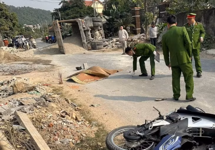 Hiện trường vụ tai nạn khiến nam sinh tử vong tại chỗ. Ảnh: Lê Vượng