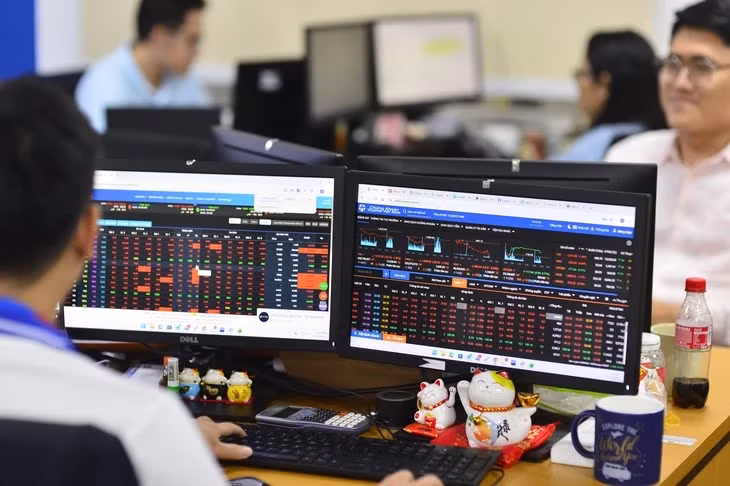 Chưa đến 5% cổ phiếu trên toàn thị trường phá kỷ lục cùng VN-Index. Ảnh: QUANG ĐỊNH