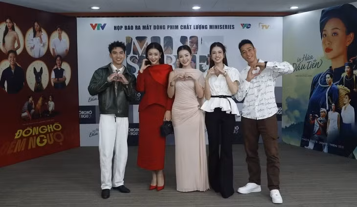 Dàn diễn viên phim Lời hứa đầu tiên - Ảnh: VTV