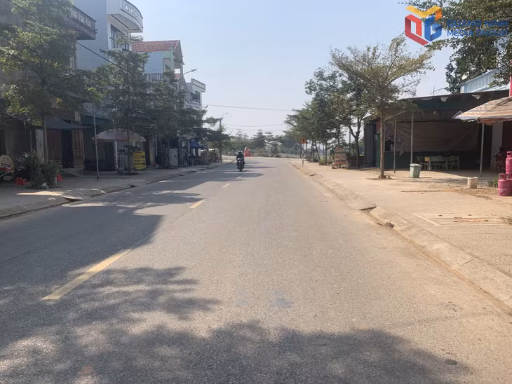 Giao thông thuận tiện là một trong những điều kiện quan trọng để xã Lục Hồn phát triển trên nhiều lĩnh vực.
