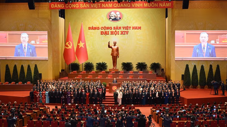 Ban Chấp hành Trung ương khóa XIV ra mắt Đại hội. (Ảnh: DUY LINH)