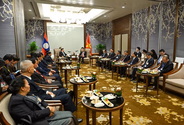 Quang cảnh buổi tiễn Tổng Bí thư, Chủ tịch nước Lào Thongloun Sisoulith kết thúc chuyến thăm Việt Nam. (Ảnh: DUY LINH)