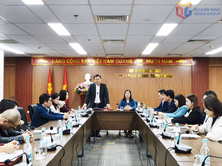Quang cảnh buổi ký kết.