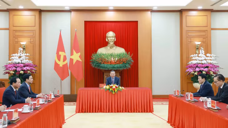 Tổng Bí thư Tô Lâm tại cuộc điện đàm với Tổng thống Liên bang Nga Vladimir Putin. (Ảnh: TTXVN)