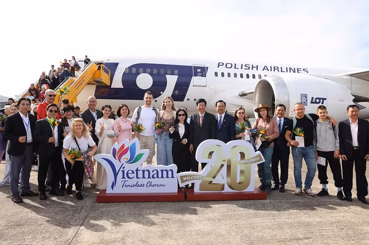 Sự kiện đón vị khách quốc tế thứ 20 triệu trong năm 2025 là cột mốc lịch sử của ngành Du lịch Việt Nam. Ảnh: Cục Du lịch Quốc gia Việt Nam