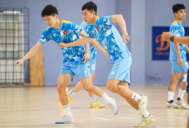 Đội tuyển futsal Việt Nam tích cực tập luyện trước khi lên đường sang Indonesia - Ảnh: VFF