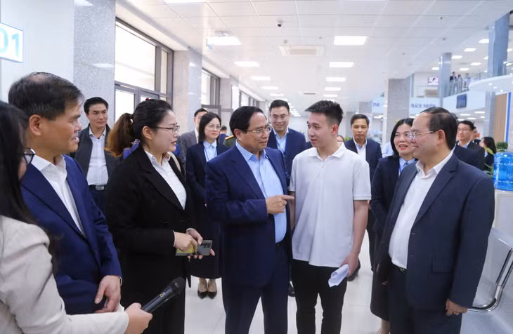 Thủ tướng Chính phủ Phạm Minh Chính đánh giá cao quyết tâm chính trị và cách làm bài bản, sáng tạo của tỉnh trong việc xây dựng và vận hành Trung tâm Phục vụ hành chính công tỉnh - mô hình trung tâm hành chính công đầu tiên của cả nước.