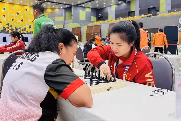 Vận động viên cờ vua giành nhiều huy chương vàng nhất cho Đoàn thể thao người khuyết tật Việt Nam. Ảnh: Thái Dương