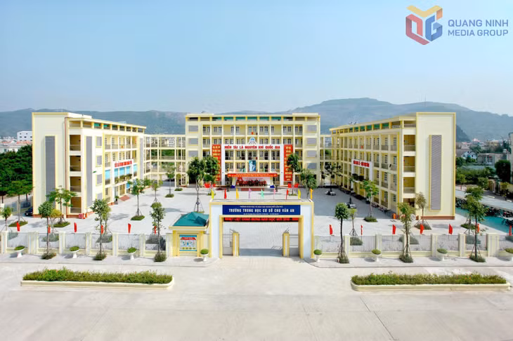 Trường THCS Chu Văn An (phường Cẩm Phả) có cơ sở vật chất đồng bộ, hiện đại, đáp ứng yêu cầu đổi mới giáo dục.
