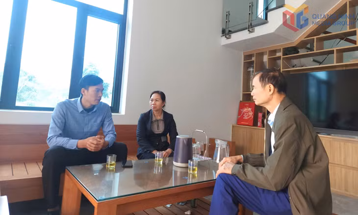 Gần dân, sát dân, lắng nghe ý kiến của nhân dân là bí quyết thực hiện công việc của Bí thư Chi bộ Triệu Quý Cương.