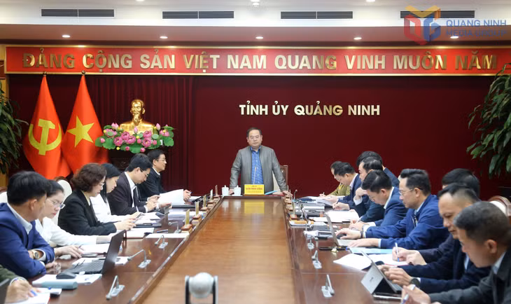 Quang cảnh buổi làm việc.
