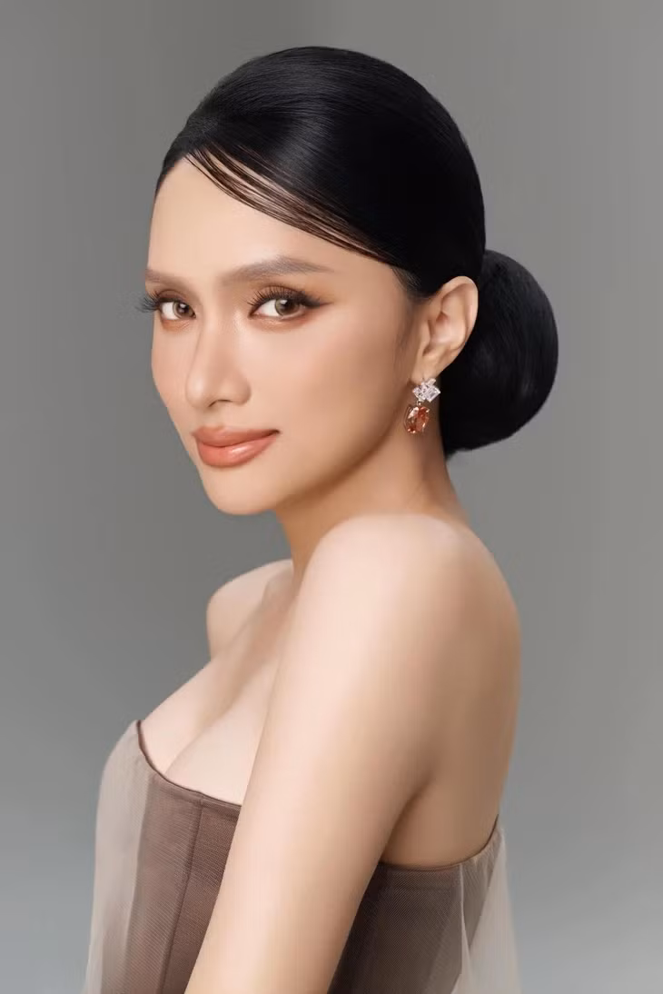 Hương Giang gây bất ngờ cho khán giả - Ảnh: FBNV