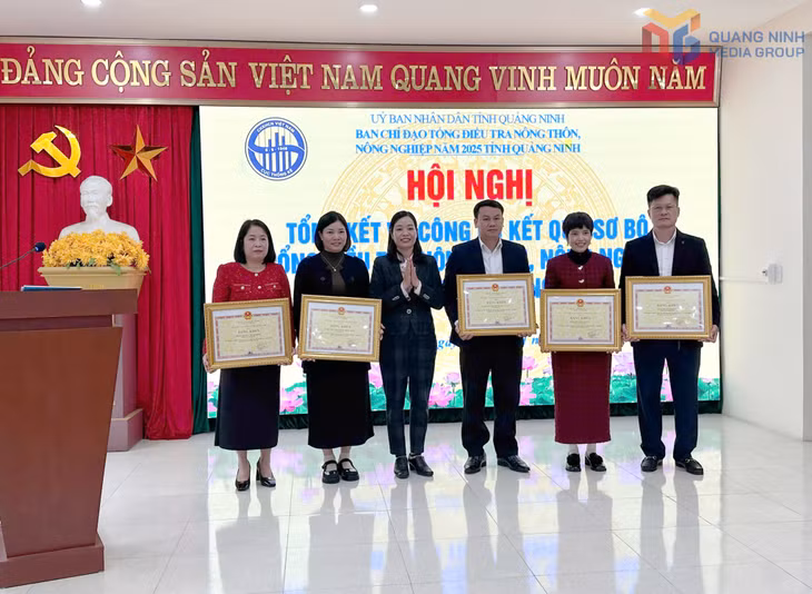 Các tập thể có thành tích xuất sắc trong Tổng điều tra nông thôn, nông nghiệp nhận Bằng khen của UBND tỉnh