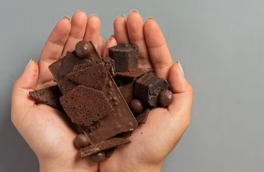 Chocolate nóng ấm áp nhưng thường nhiều đường và calo. Ảnh: Thùy Dương
