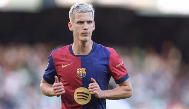 La Liga từ chối cho Barcelona đăng ký Dani Olmo.