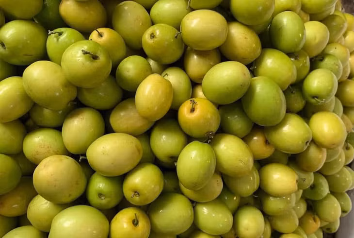 Táo xanh giàu vitamin C hơn táo đỏ. Ảnh: P.Thúy.