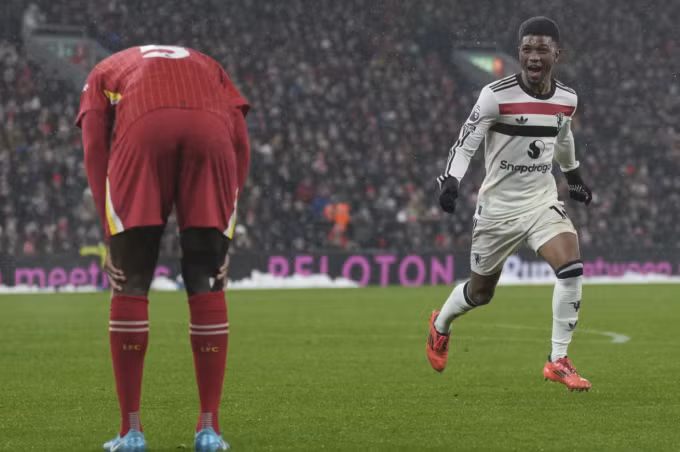 Amad Diallo mừng bàn ấn định tỷ số hòa 2-2. Ảnh: AP