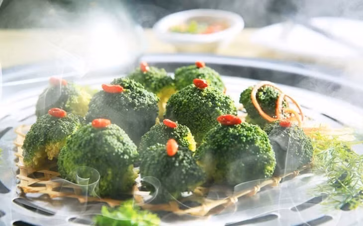 Hấp là một trong những cách chế biến thực phẩm giúp giữ được hàm lượng dinh dưỡng cao. Ảnh: Pexels.