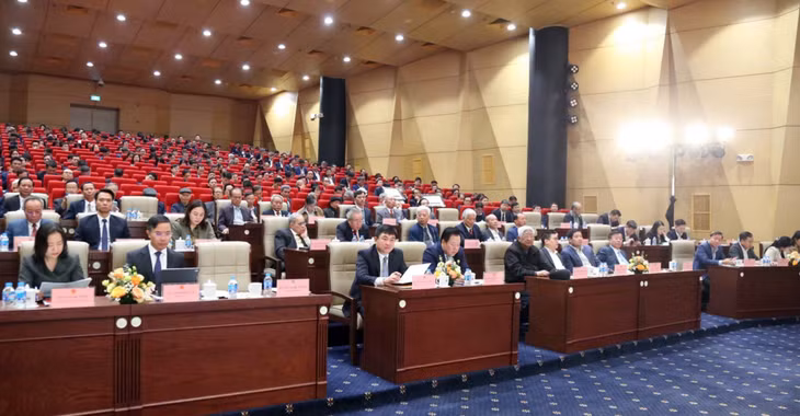 Các đại biểu tham dự hội nghị.