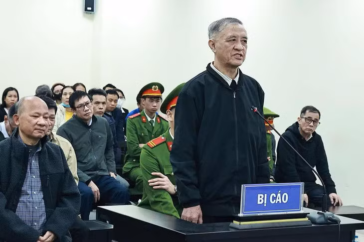 Ông Nguyễn Ngọc, cựu phó chủ tịch thường trực UBND tỉnh Bình Thuận, bị tòa tuyên 30 tháng tù - Ảnh: GIANG LAM