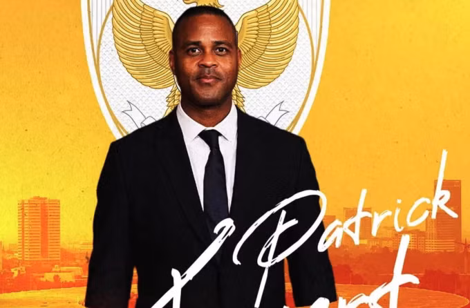 Patrick Kluivert được giao nhiệm vụ giúp Indonesia dự World Cup. Ảnh: Bola