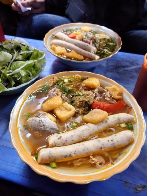 Bát bún riêu giá 400.000 đồng mà khách hàng đã trải nghiệm.