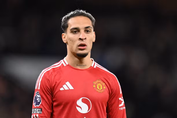 Antony gần như không còn tương lai ở Man United.