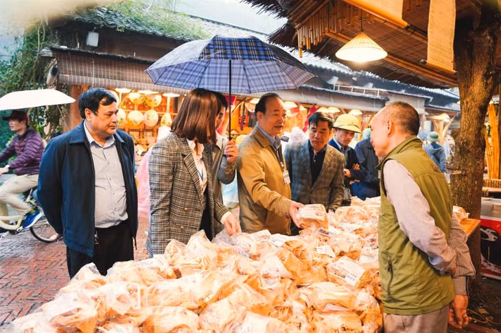 Chi cục An toàn vệ sinh thực phẩm (Sở Y tế) giám sát vệ sinh an toàn thực phẩm tại Yên Tử vào đầu năm 2024.