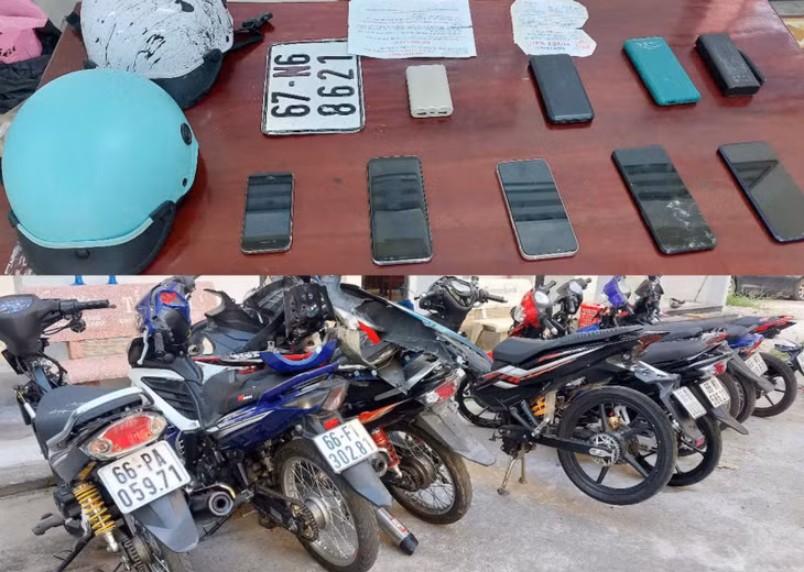 Phương tiện cùng tang vật tạm giữ.