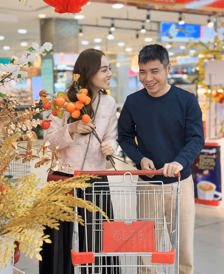 Năm qua, sức khỏe Công Lý tiến triển tốt sau bạo bệnh. Anh góp mặt trong phim "Trạm cứu hộ trái tim" và một dự án phim truyền hình đang sản xuất. Gần nhất, nam nghệ sĩ nhận bằng khen của UBND TP Hà Nội vì có thành tích tốt trong công tác sưu tầm, bảo tồn, gìn giữ và phát huy giá trị nghệ thuật kịch nói truyền thống, tiêu biểu; đóng góp cho sự nghiệp xây dựng, phát triển kinh tế - xã hội của thủ đô.