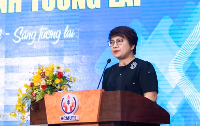 PGS.TS Nguyễn Thu Thủy tại tọa đàm về tuyển sinh của trường Đại học Sư phạm Kỹ thuật TP HCM, ngày 5/1. Ảnh: HCMUTE
