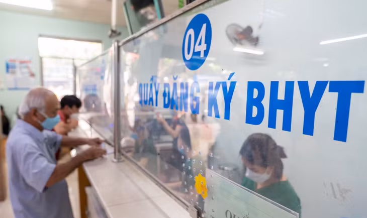 Bộ Y tế ban hành Thông tư 01, trong đó hướng dẫn về quy định người dân khám, chữa bệnh không đúng nơi đăng ký ban đầu do thay đổi nơi tạm trú, lưu trú. Ảnh: Chí Hùng