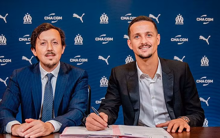 Luiz Felipe đã nhanh chóng quay lại châu Âu sau quãng thời gian ở Ả Rập.