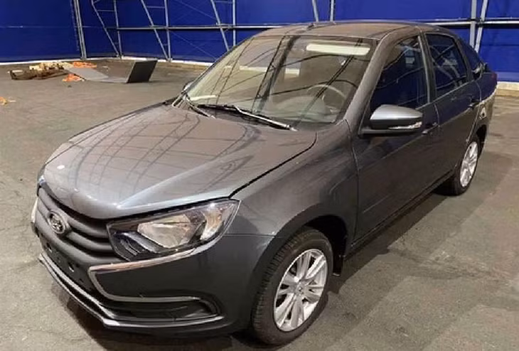 Ô tô Lada quay lại Việt Nam, toàn xe rẻ tiền ảnh 2