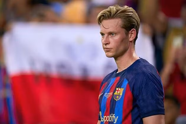 De Jong đang được một số đội bóng Anh để mắt.