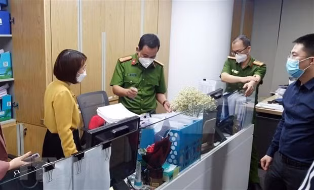 Khoi to Trinh Van Quyet them toi 'Lua dao chiem doat tai san' hinh anh 1