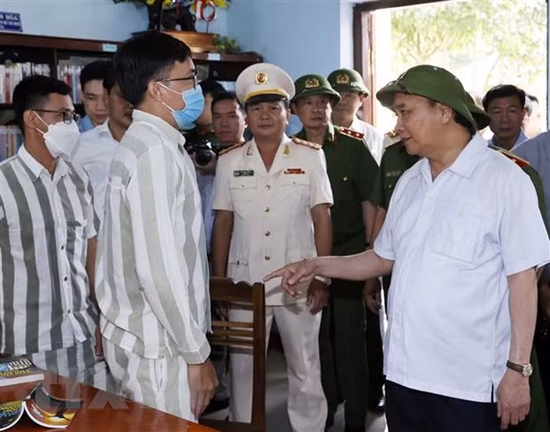 Chu tich nuoc kiem tra cong tac dac xa tai Trai giam Xuan Loc hinh anh 1
