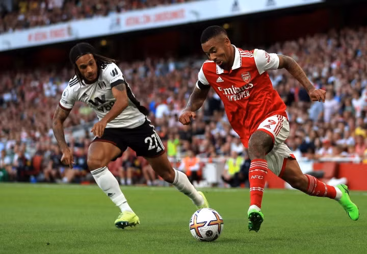 Arsenal đánh bại Fulham.