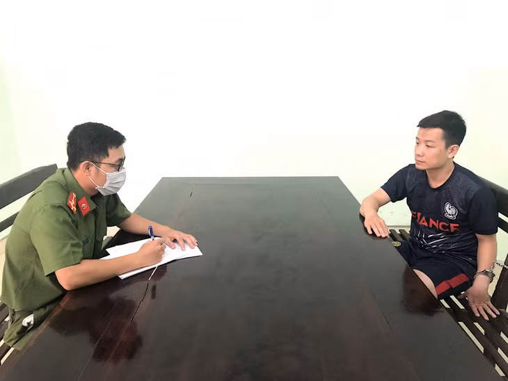Đối tượng Huỳnh Bá Thiệt tại Cơ quan Công an.