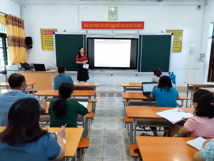 Giáo viên huyện Bình Liêu tham gia tập huấn trong dịp hè 2022.