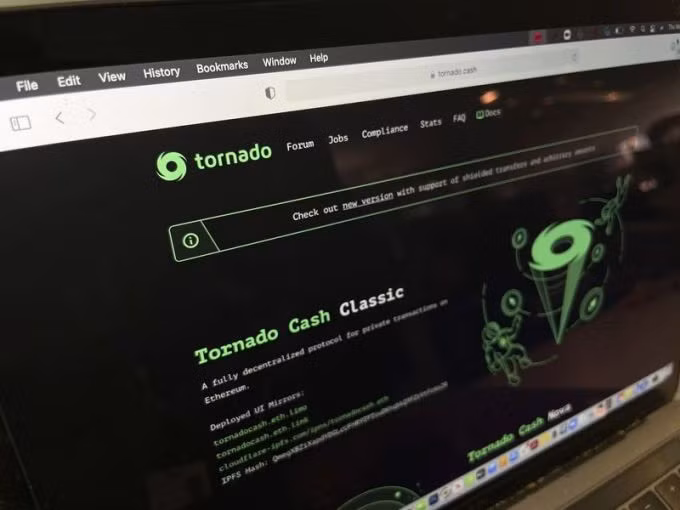 Giao diện website Tornado Cash. Ảnh: Bloomberg