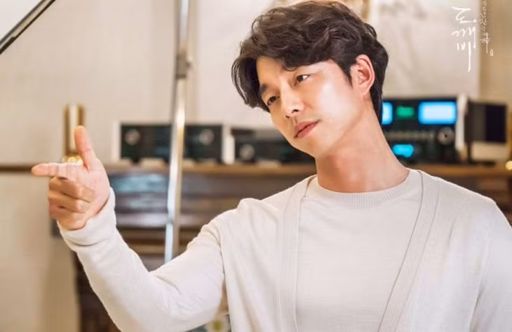 Hình ảnh của Gong Yoo trong phim "Yêu tinh" khiến nhiều phụ nữ yêu thích. Ảnh: NSX