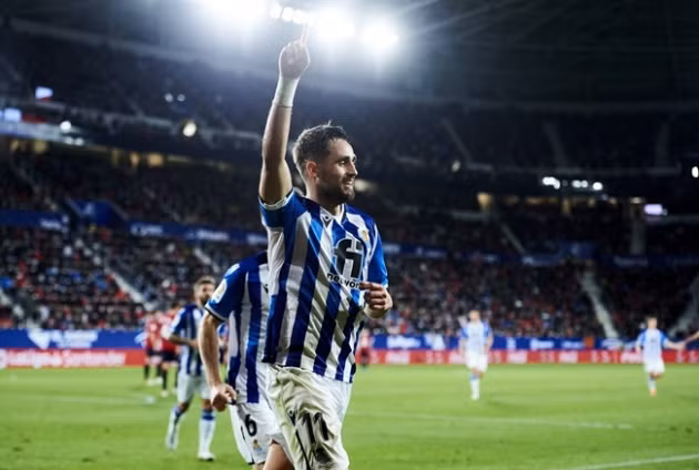Januzaj có cơ hội trở lại Premier League.