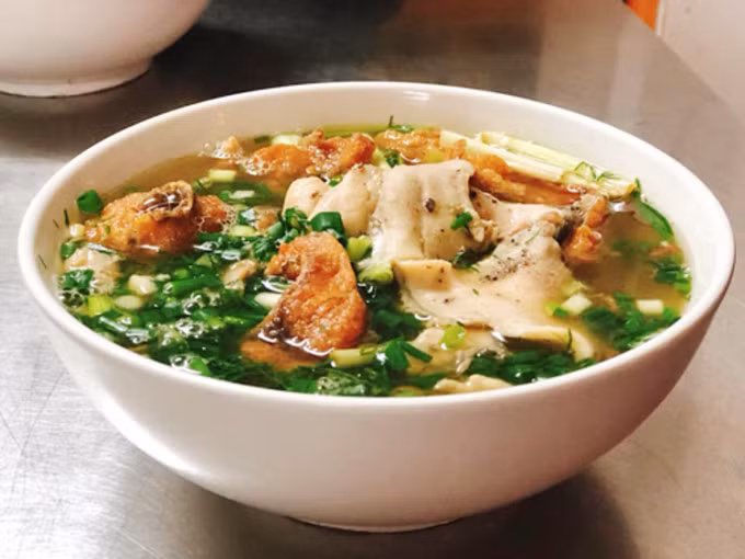 Bún cá Hà Nội cũng là món ăn được người dân địa phương yêu thích không kém gì bún chả hay phở. Ảnh: Holy