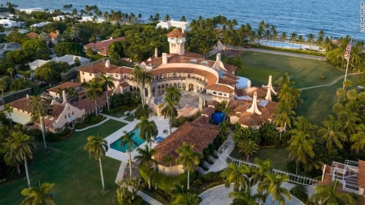 Dinh thự Mar-a-lago tại bãi biển của ông Trump. (Ảnh: AP)